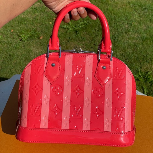 COPY - LV alma BB red vernis rayunes - Picture 4 of 16